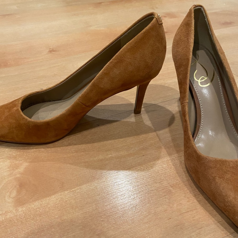 Sam Edelman Pointed Suede Heels in Cognac - Picture 2 of 4